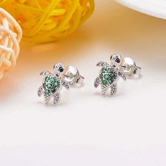 Boutique Jewelry - New Dainty Green Sea Turtle Sterling Silver Stud Earrings